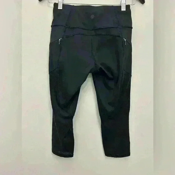 Athleta Women's  Mesh Contender Capri Leggings Black Zipper Pockets Size XS - Picture 8 of 9